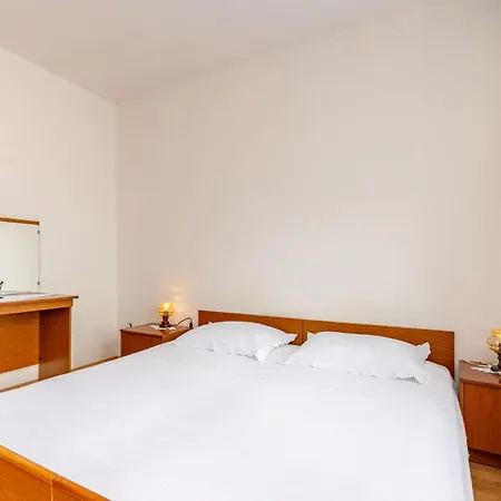 Apartment Schöne Wohnung In Blato Mit Wlan